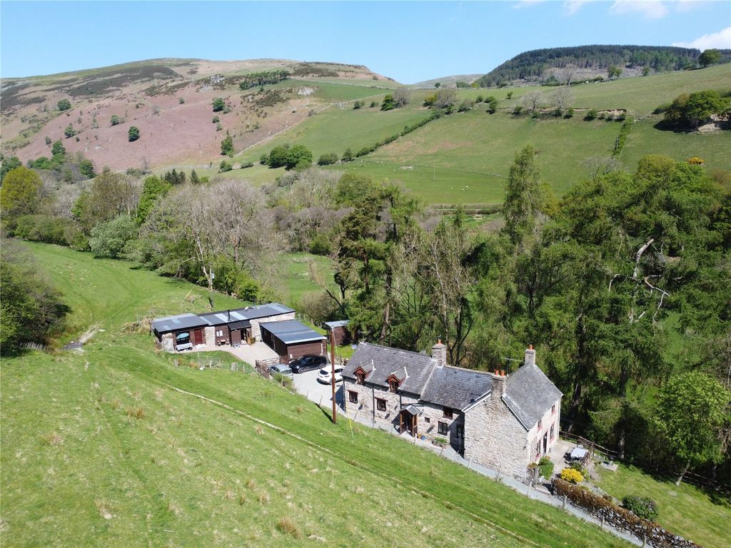 Property photo 1 of 38 Picture No. 07