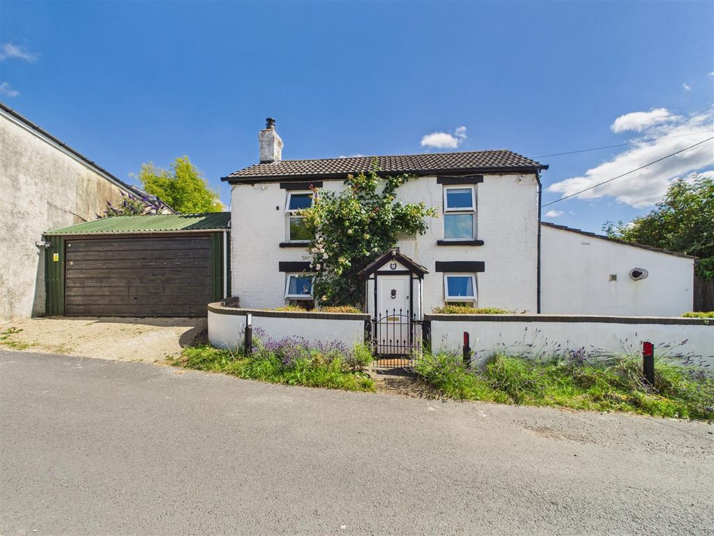 Property photo 1 of 34