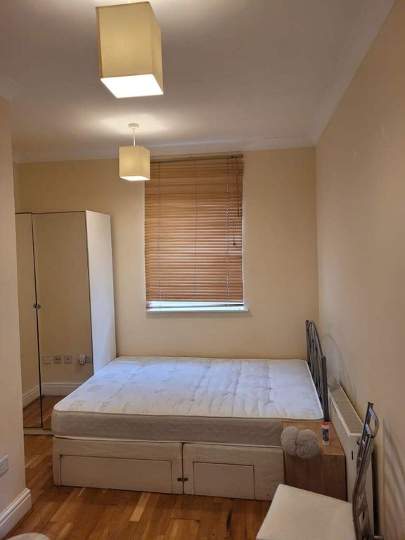 Property photo 2 of 13 Bedroom