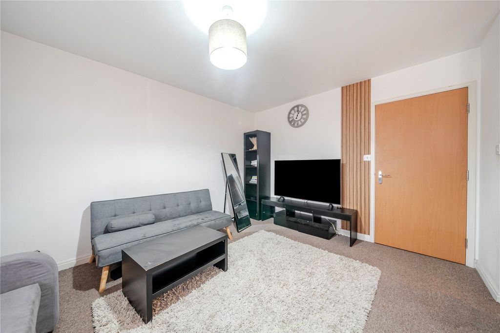 Property photo 2 of 10 Picture No. 06