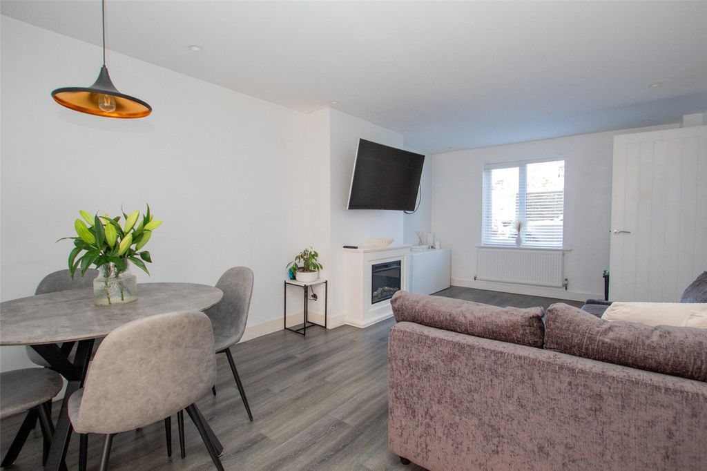 Property photo 2 of 15 Picture No. 09