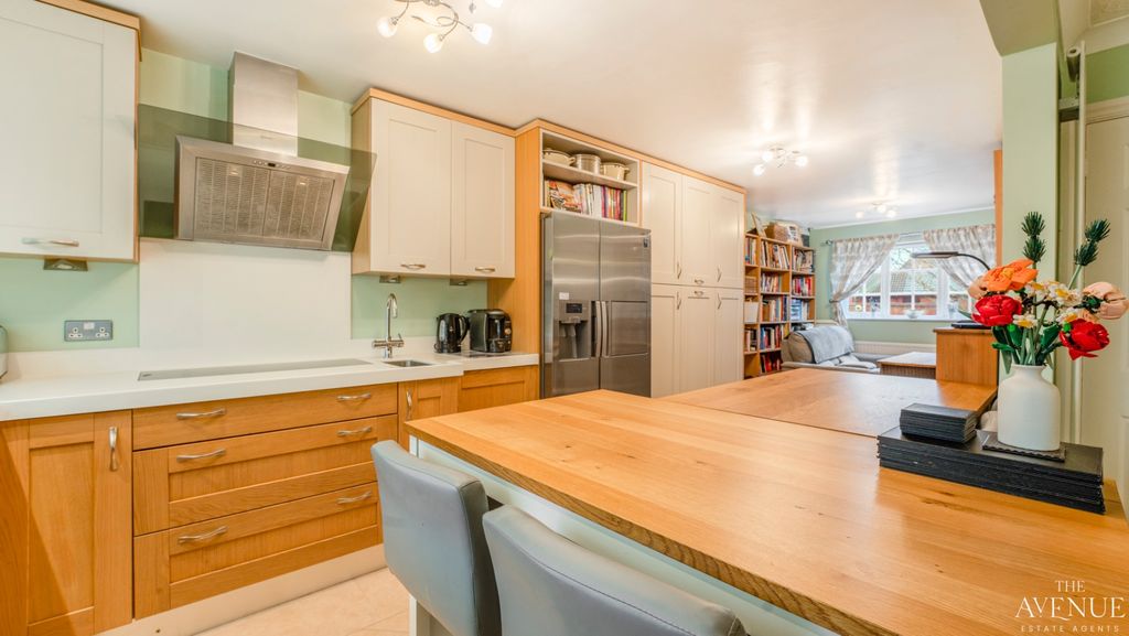 Property photo 3 of 31 4815495