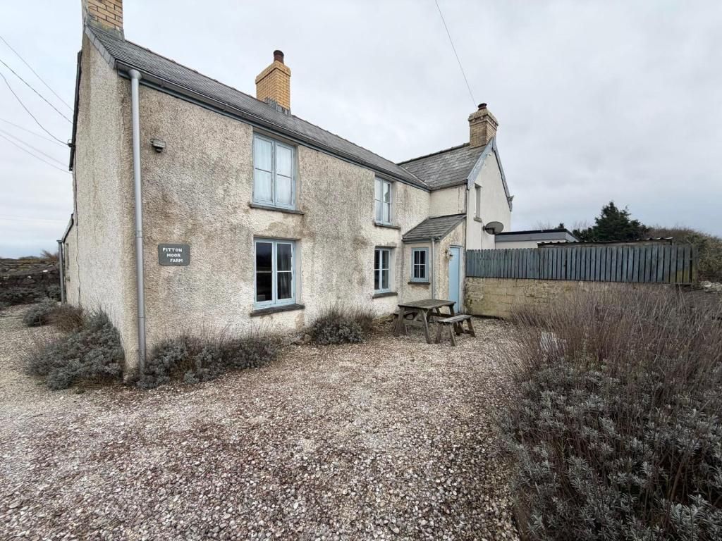 Property photo 1 of 30