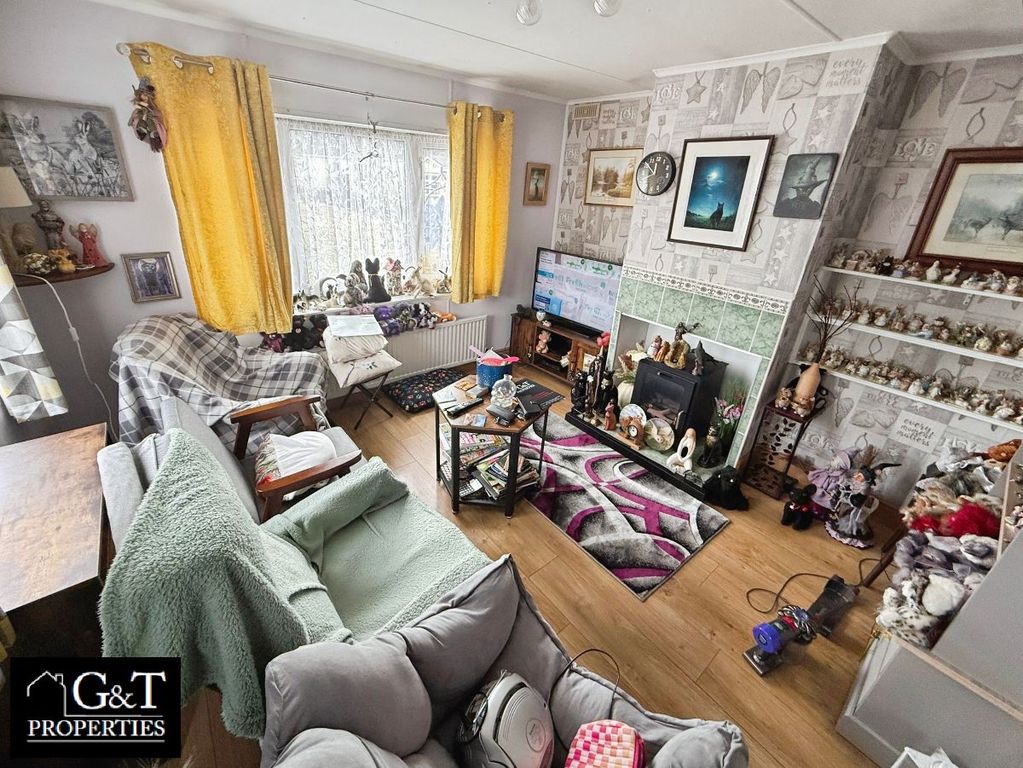 Property photo 2 of 19
