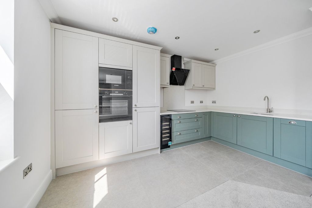 Property photo 3 of 11 Picture No. 22