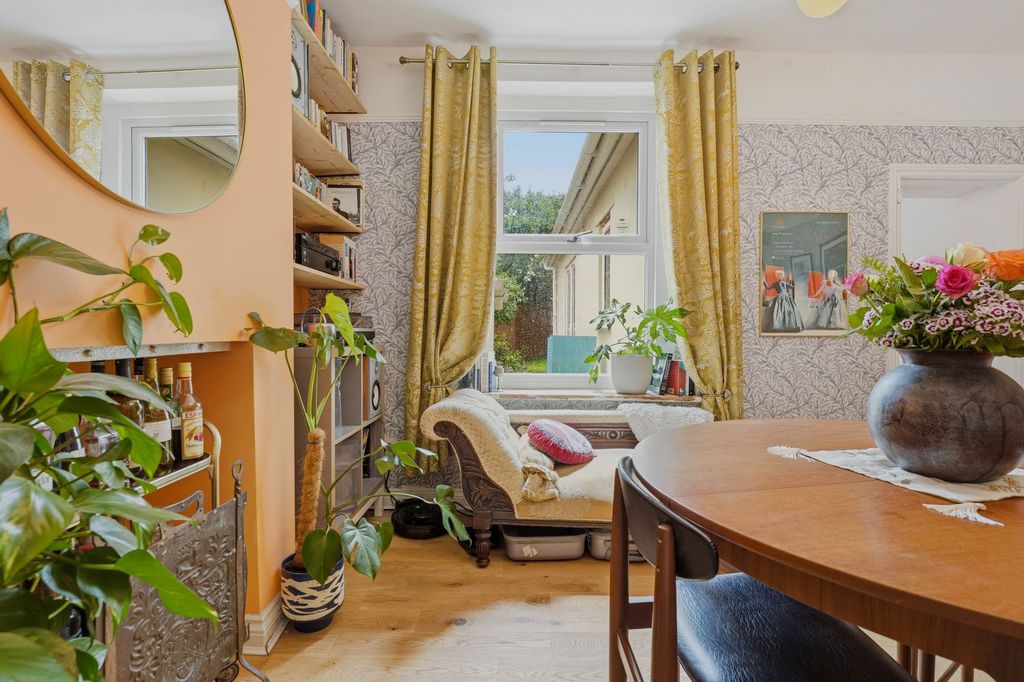 Property photo 1 of 39