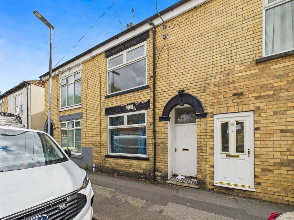 Property photo 1 of 10 4396022