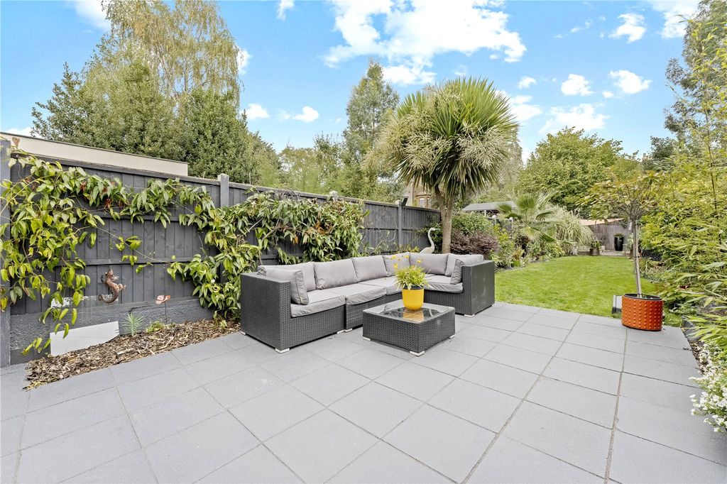 Property photo 2 of 20 Picture No. 21