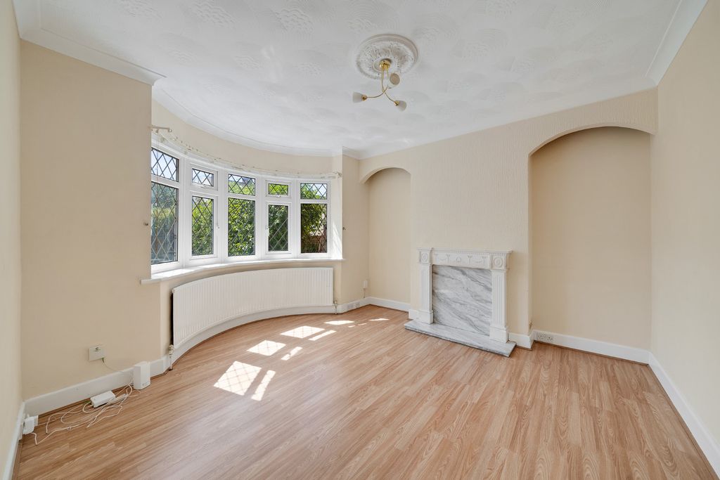 Property photo 2 of 21 5379573