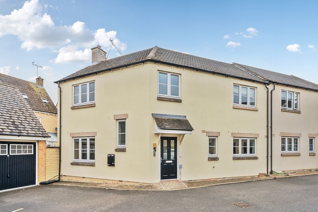 Property photo 1 of 10 1348323-1-68B6c9628d370