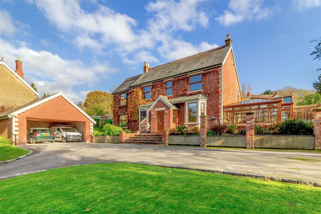 Property photo 1 of 34