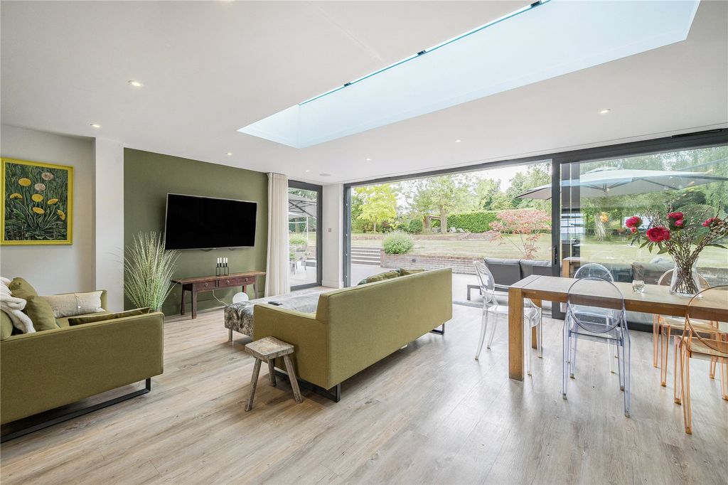 Property photo 3 of 29 Open Plan