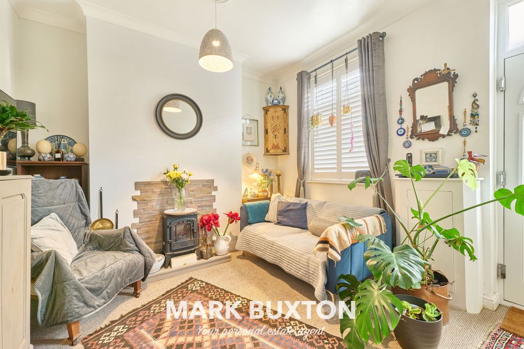 Property photo 3 of 25