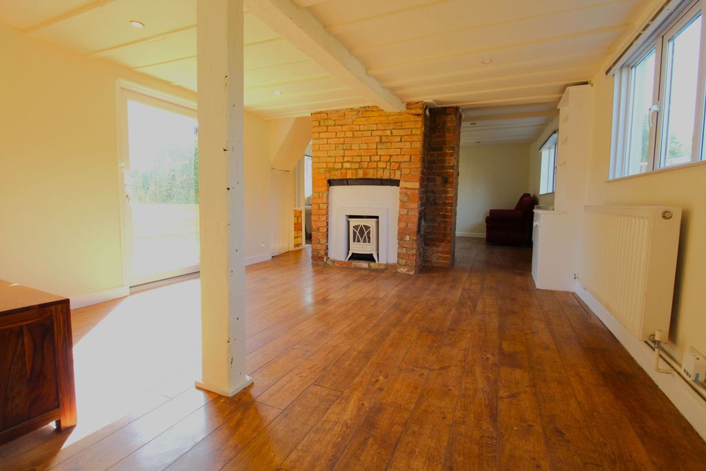 Property photo 3 of 27 Dining Room