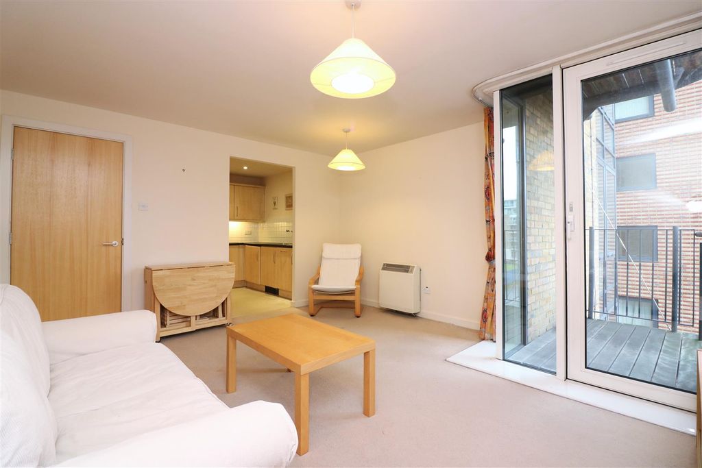 Property photo 2 of 11 Berglen Court.Jpg