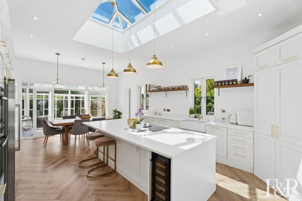 Property photo 3 of 27 5186317