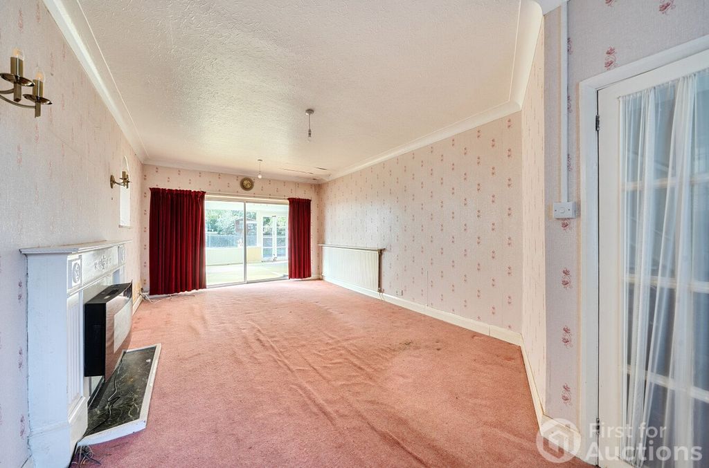 Property photo 3 of 16 Picture No. 27