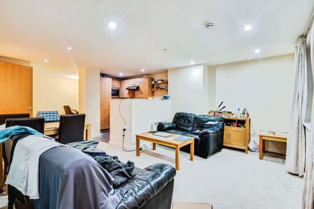 Property photo 3 of 10 Balcony