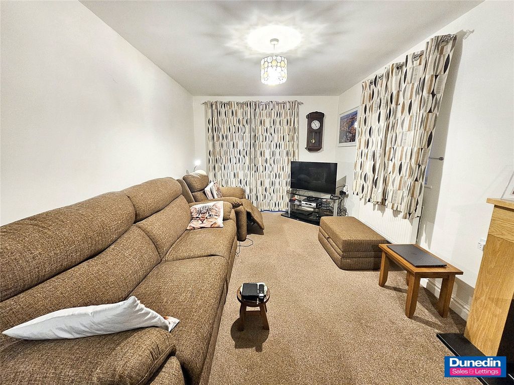 Property photo 2 of 15 Picture No. 14