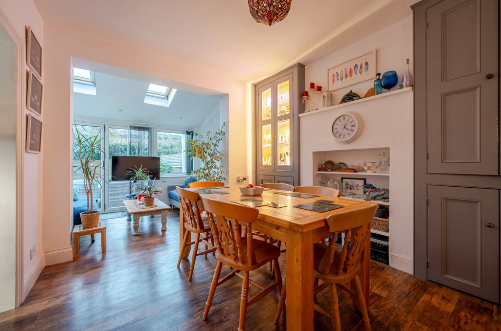 Property photo 3 of 14 1380141-15-69136F...