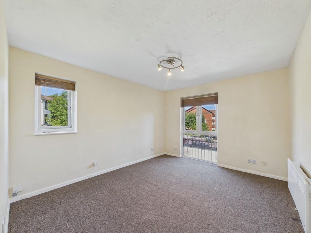 Property photo 2 of 9 Cam05010G0-Pr0148-Still001.Jpg