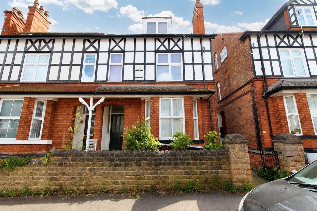Property photo 1 of 6 Bingham Front.Png