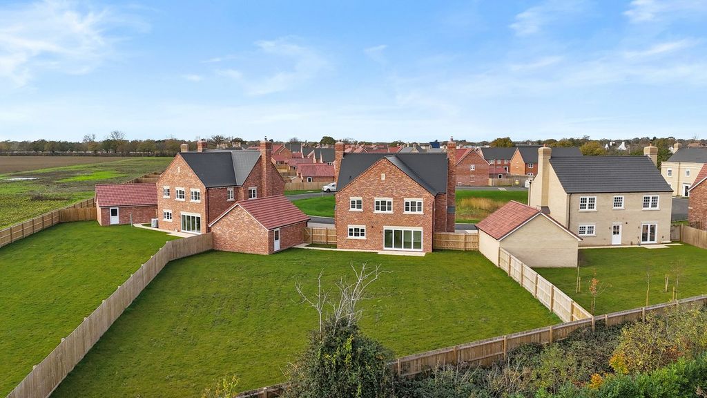 Property photo 2 of 28