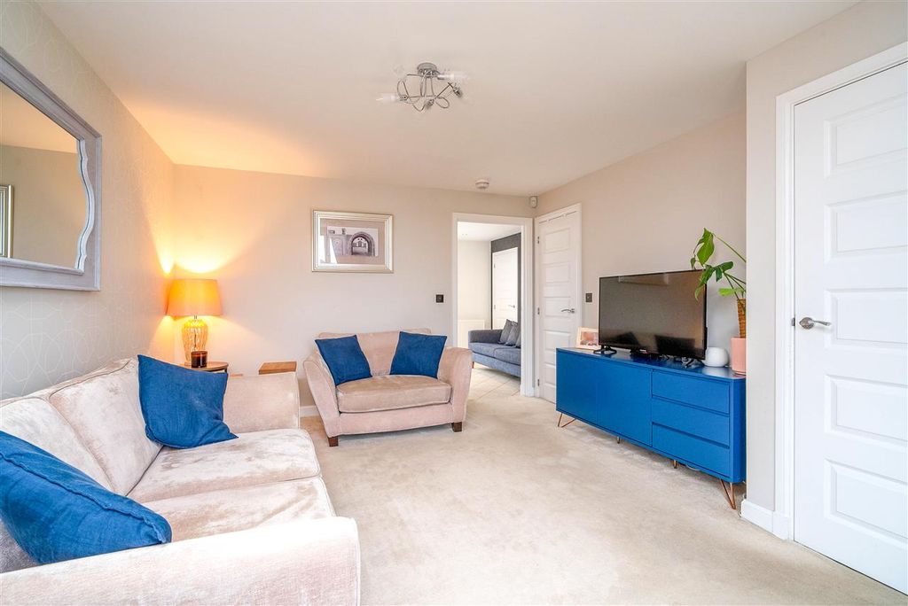 Property photo 3 of 20