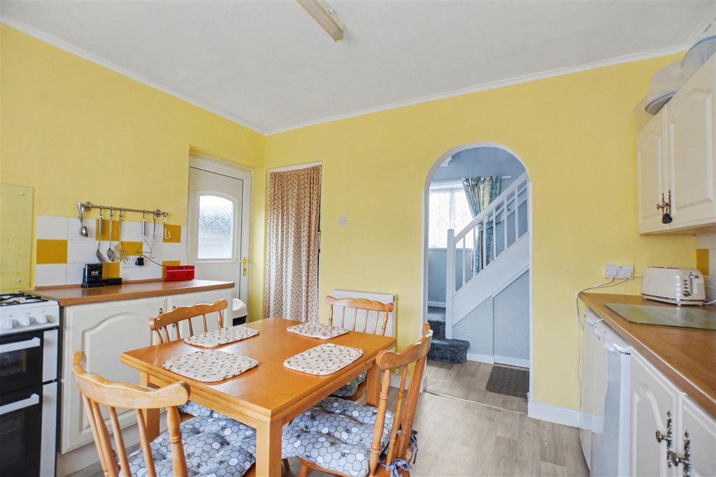 Property photo 3 of 16 Kitchen_2.Jpeg