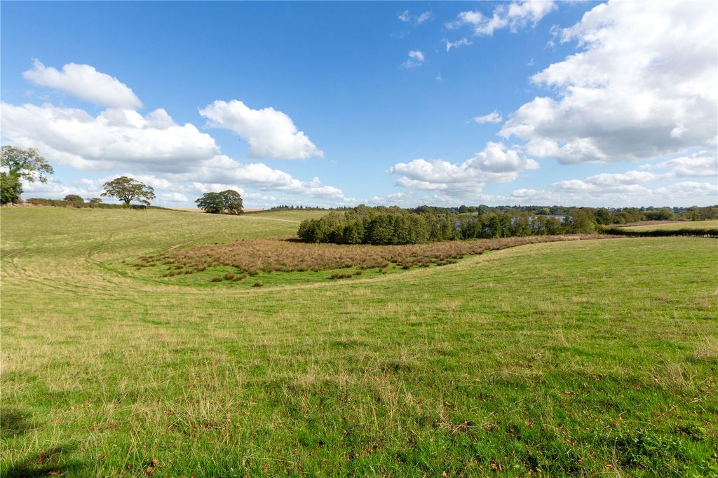 Property photo 3 of 6 Picture No. 05