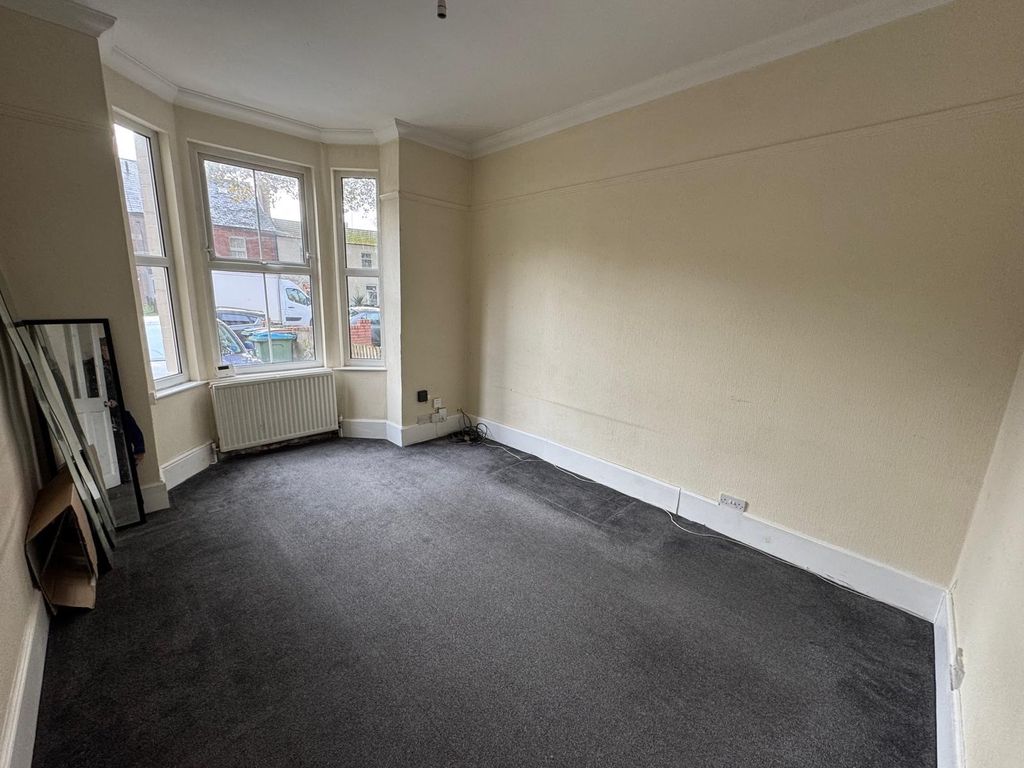 Property photo 3 of 9 Image