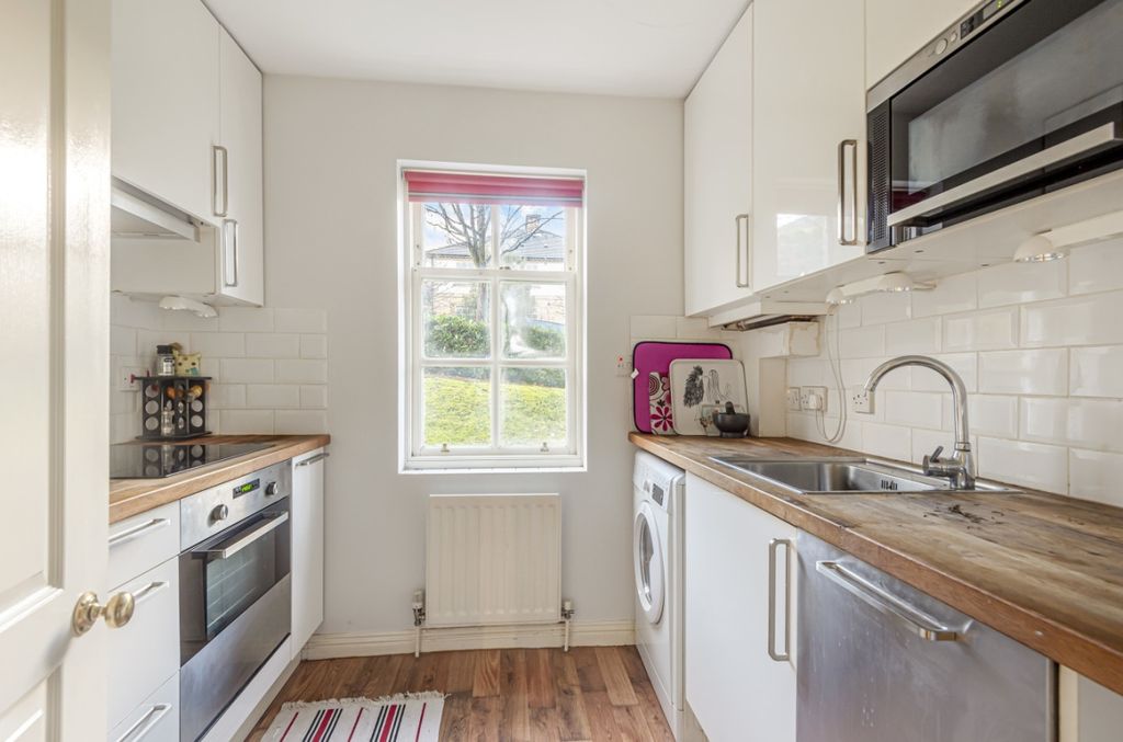 Property photo 2 of 7 557389 (3)