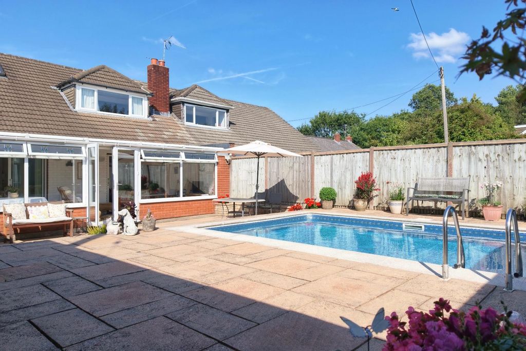 Property photo 2 of 42 Rear Garden