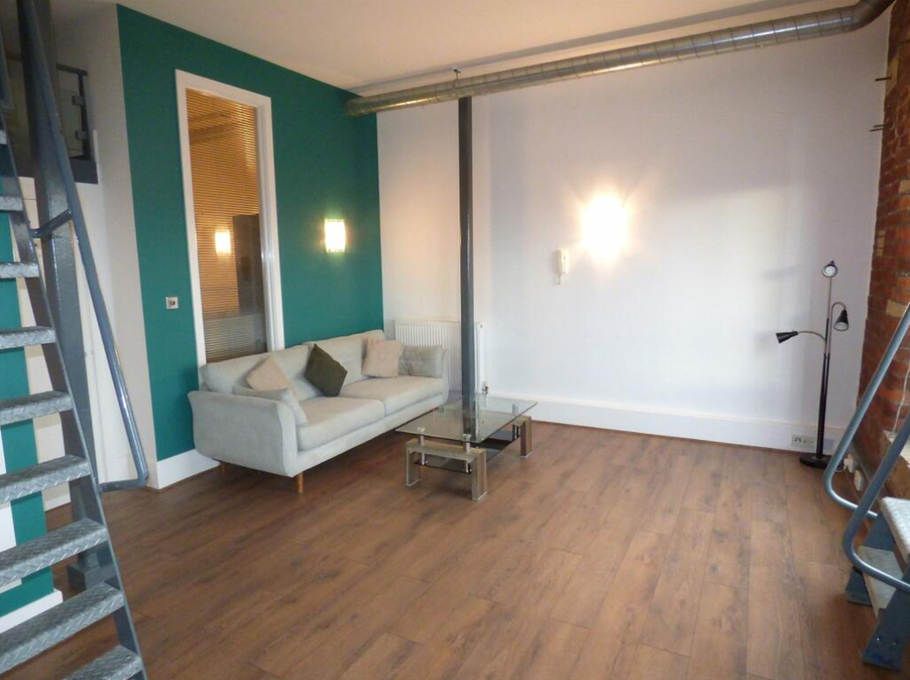 Property photo 2 of 13