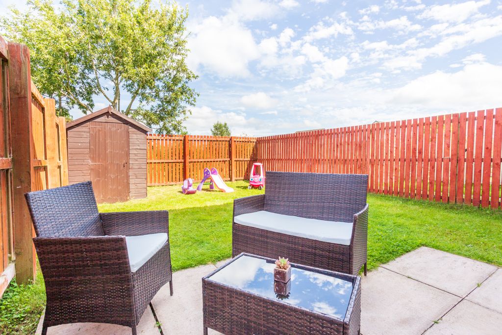 Property photo 2 of 30 Outdoor Living Space