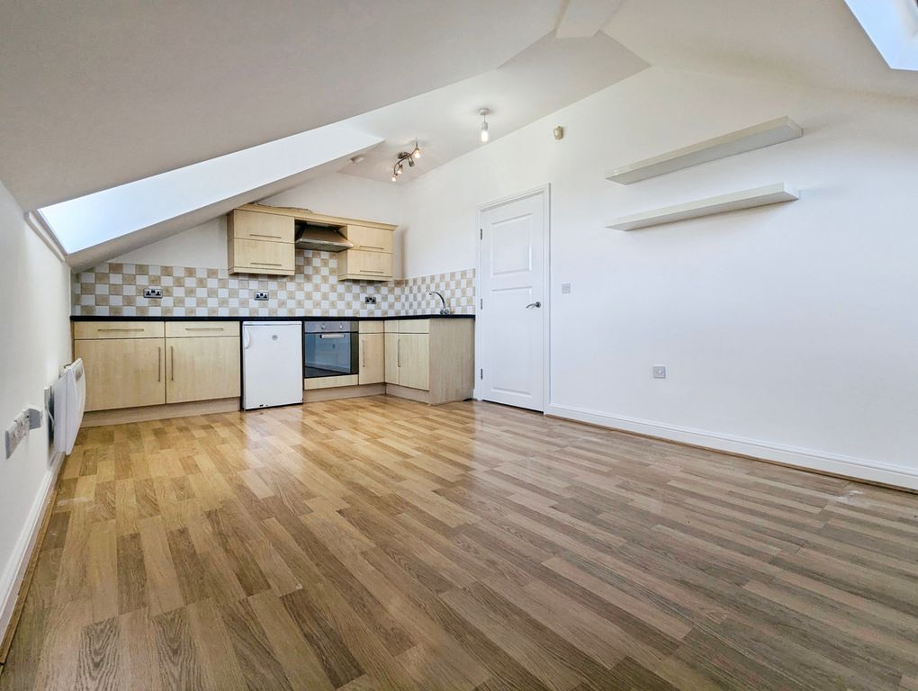 Property photo 2 of 9 A32E78Bb-Pxl_20250905_083906179