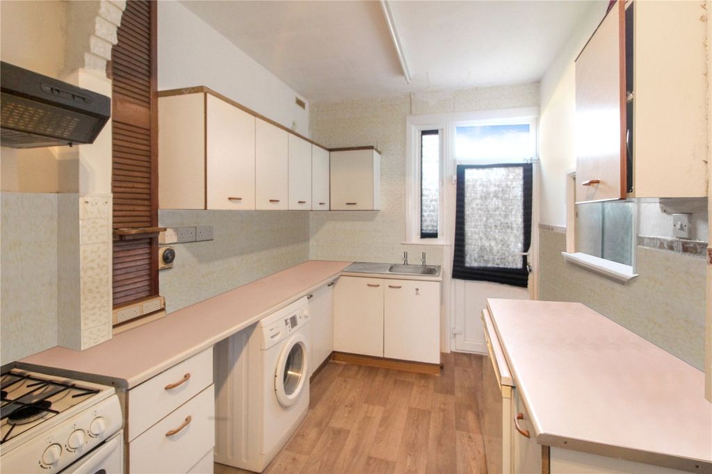 Property photo 3 of 10 Picture No. 14