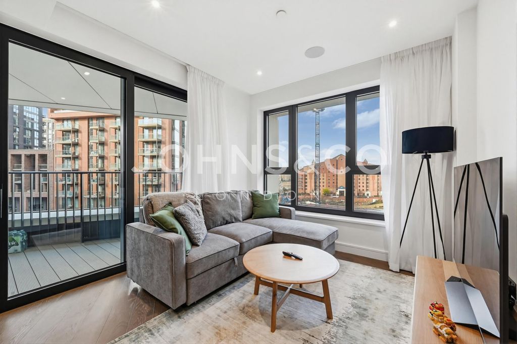 Property photo 2 of 12