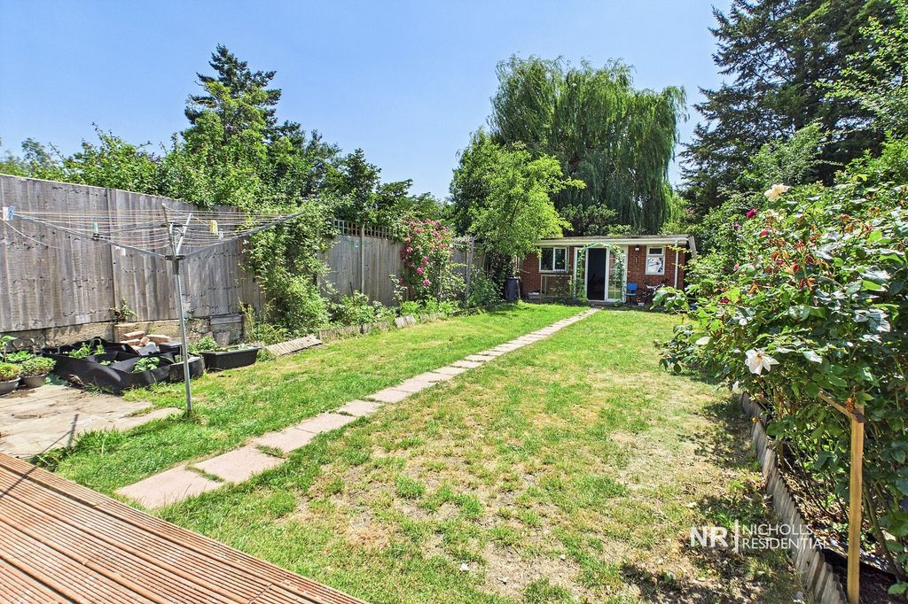 Property photo 2 of 20 Garden