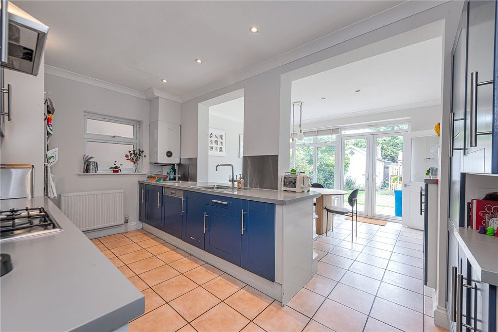 Property photo 2 of 29 Picture No. 39