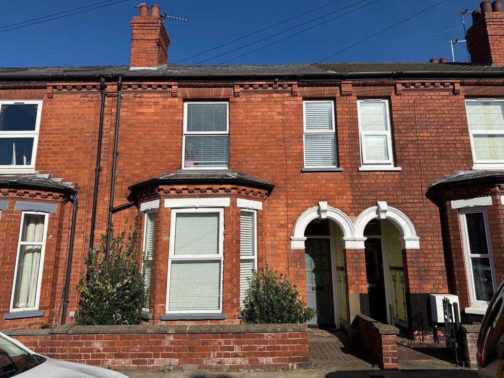 Property photo 1 of 12