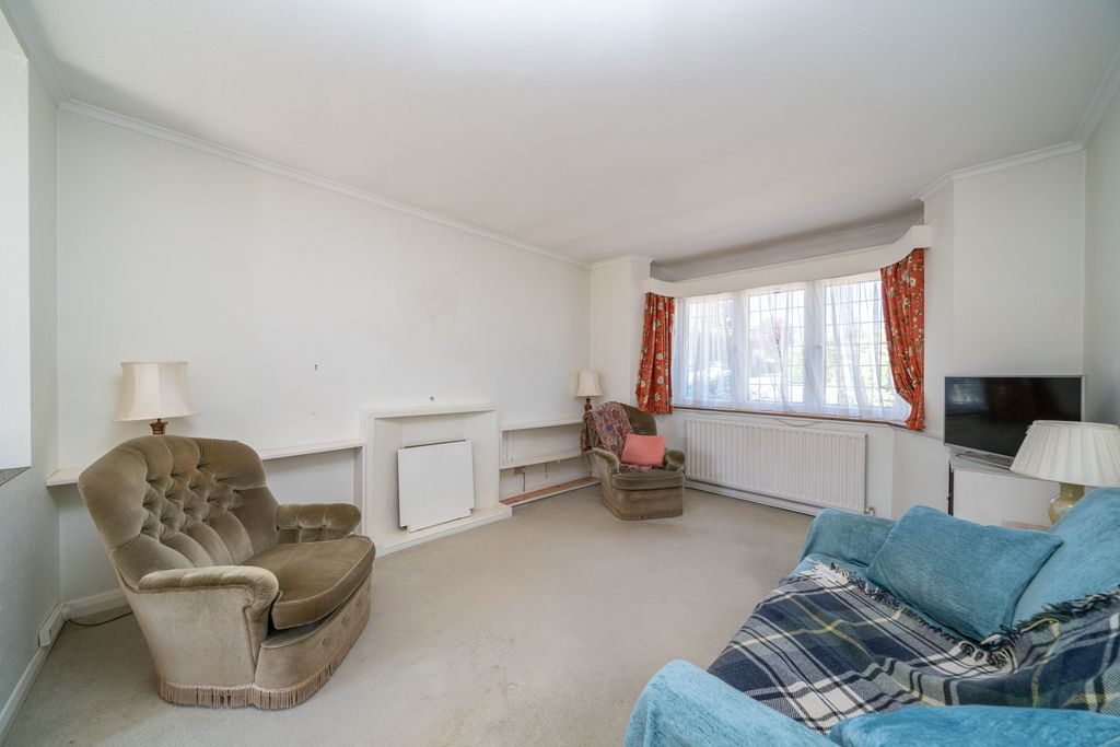 Property photo 3 of 24