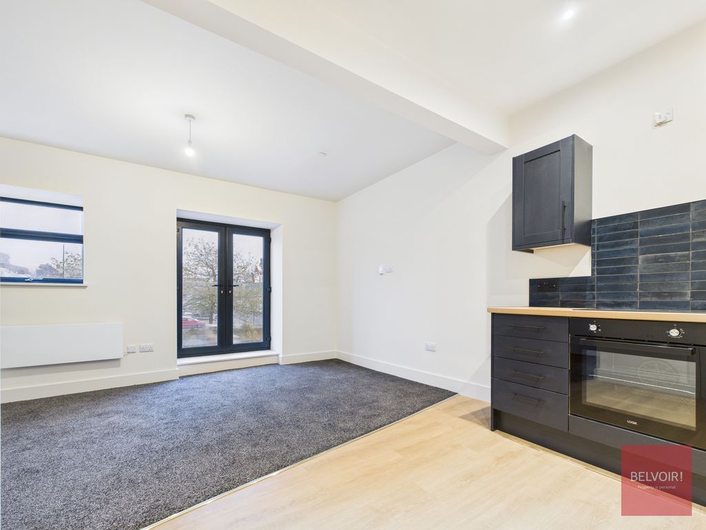 Property photo 3 of 12