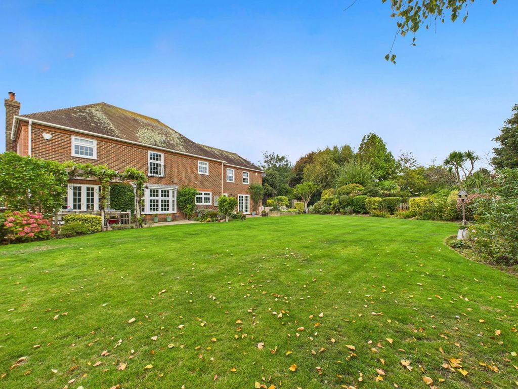 Property photo 2 of 34