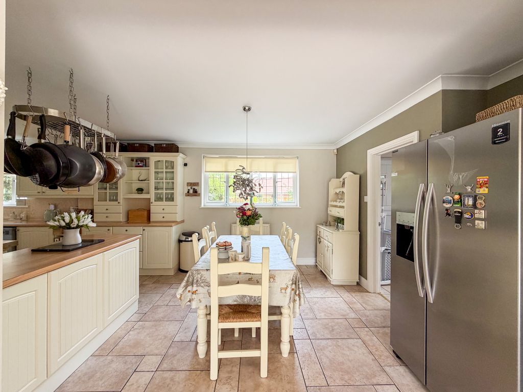 Property photo 3 of 68 Img_0165
