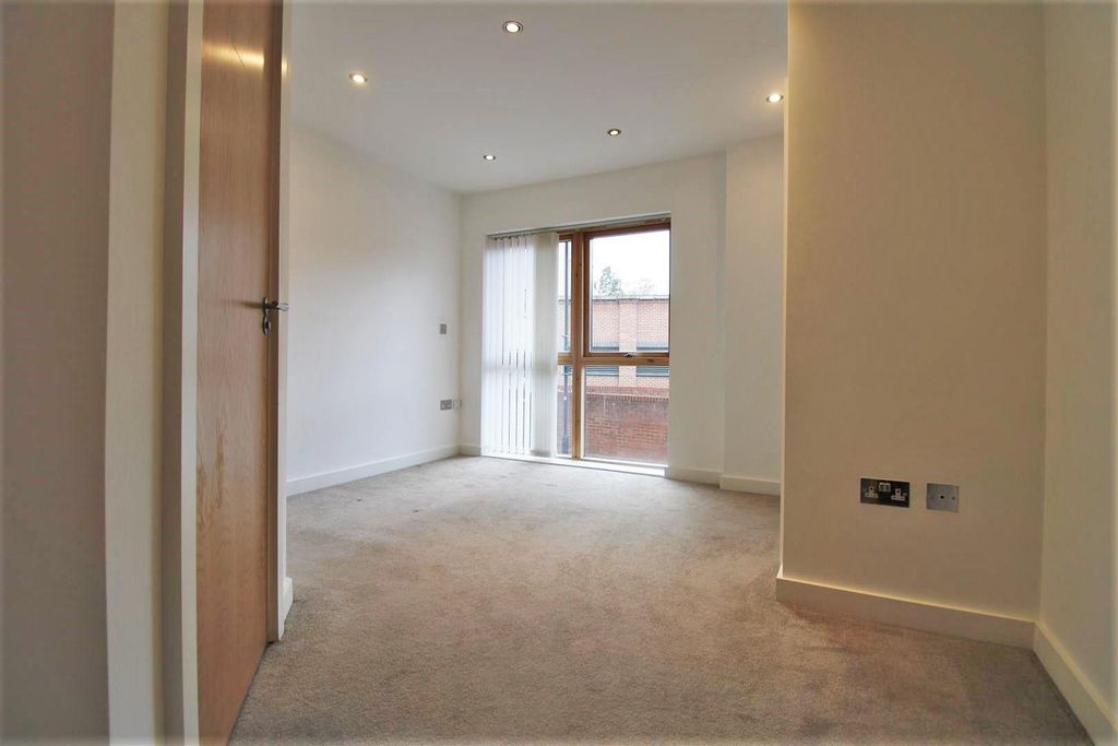 Property photo 2 of 8 Cordwainersbedroom1.Jpg
