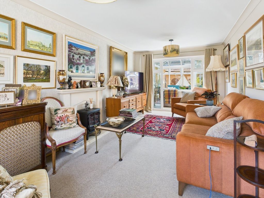 Property photo 3 of 19