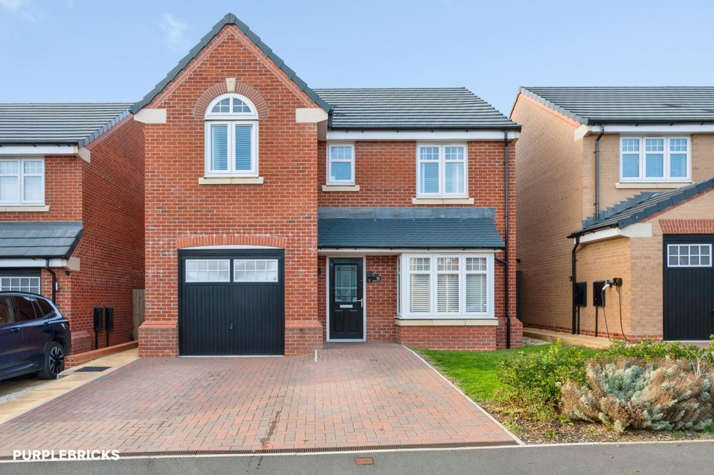 Property photo 1 of 32