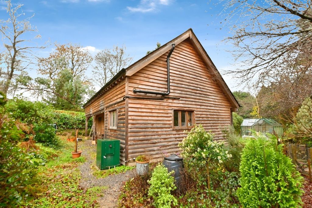 Property photo 1 of 20