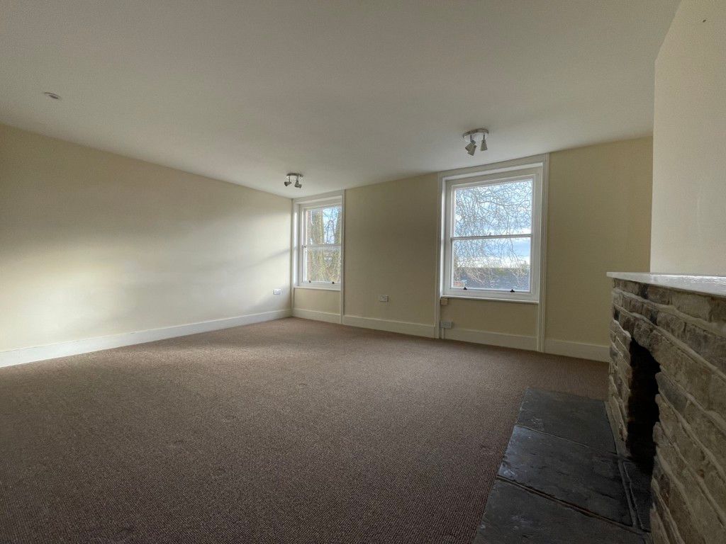 Property photo 3 of 9 Photo 3